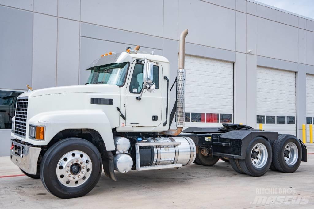 Mack Pinnacle 64T Çekiciler