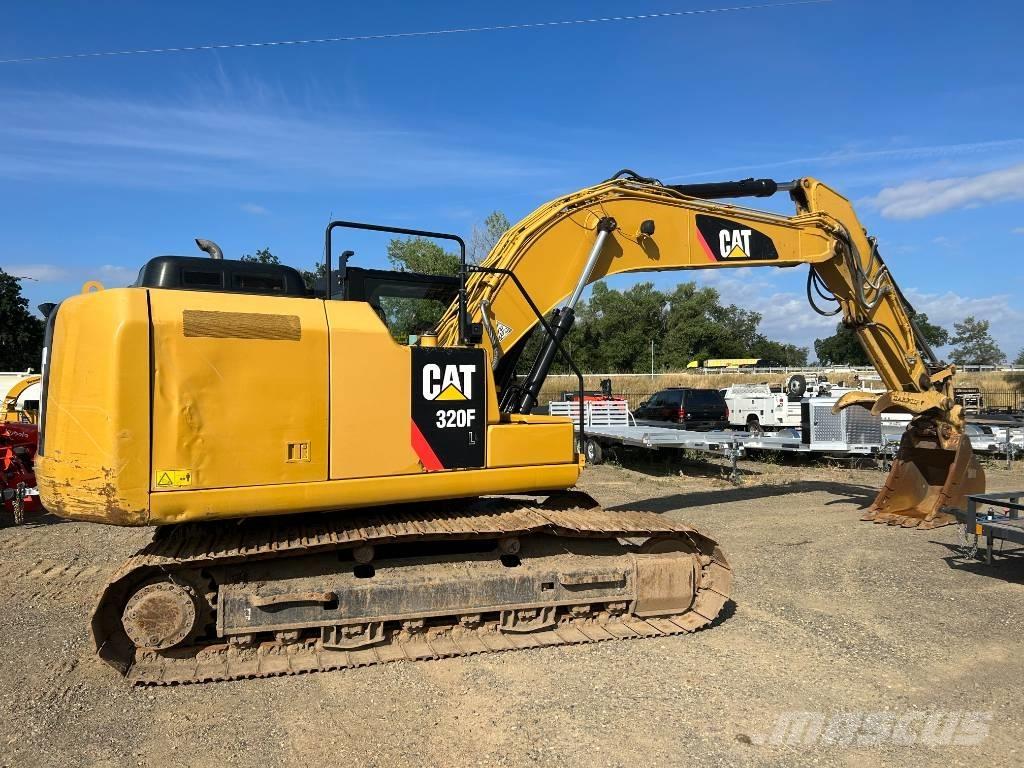 CAT 320 FL Paletli ekskavatörler