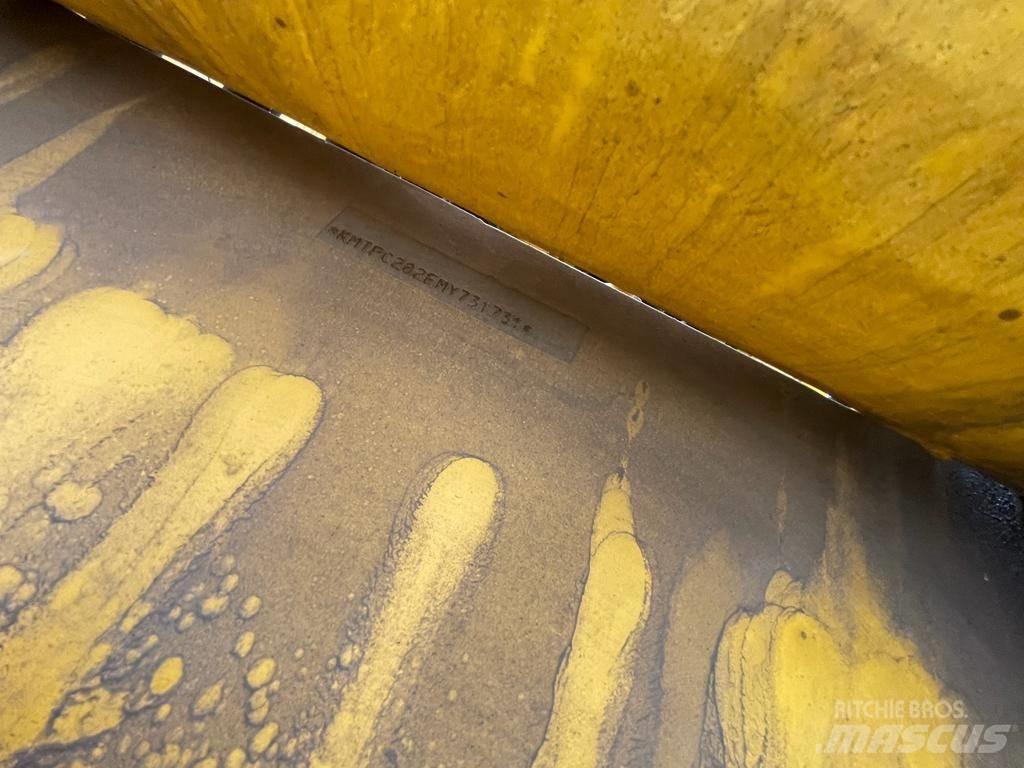 Komatsu PC210-10MO Paletli ekskavatörler