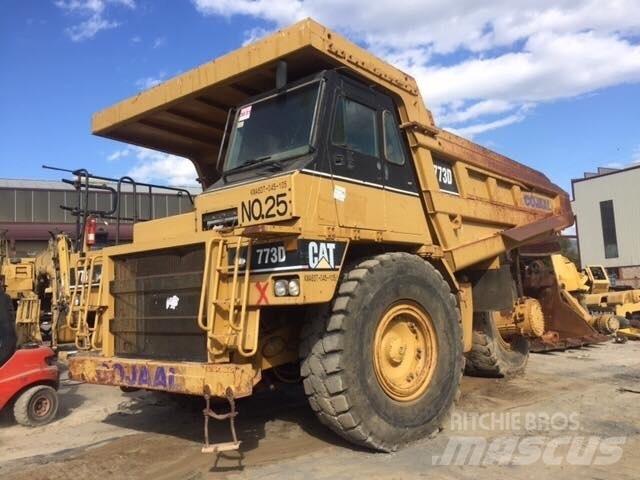CAT 773D Yol disi kaya kamyonu