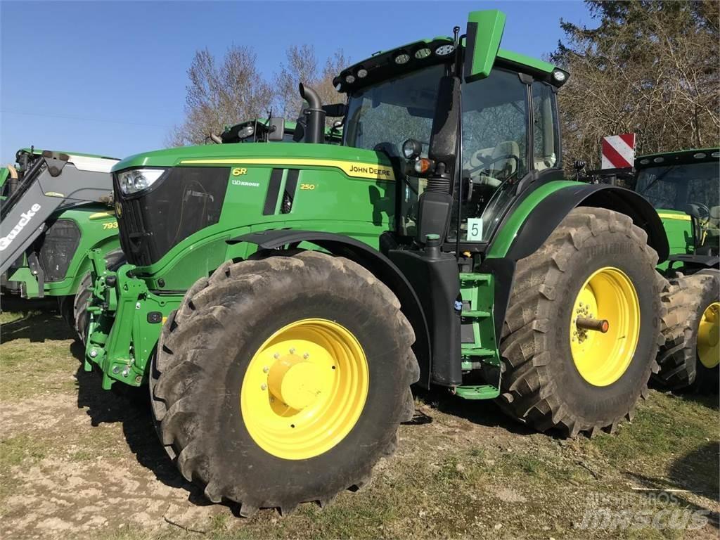 John Deere 6R 250 Traktörler
