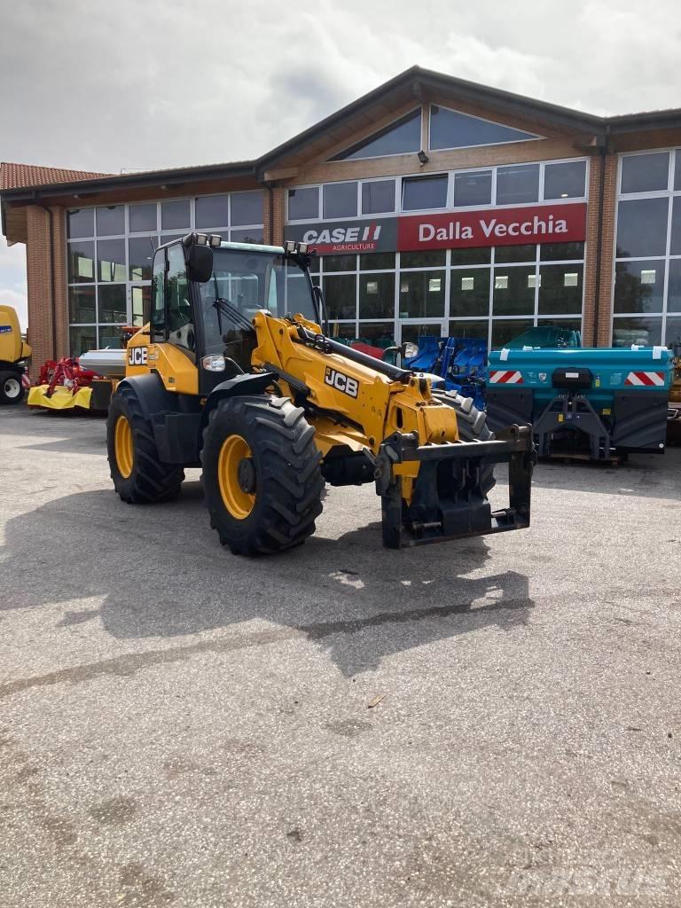 JCB TM 320 Tarimsal teleskopik yükleyiciler