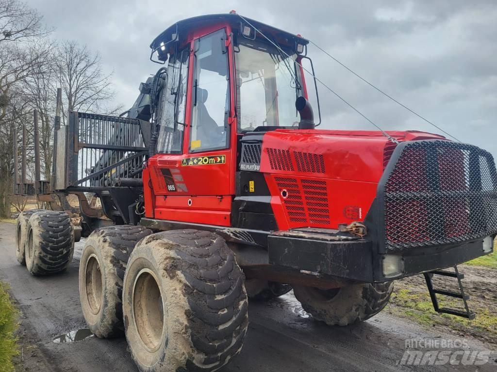 Komatsu 865 Tomruk yükleyici traktörler