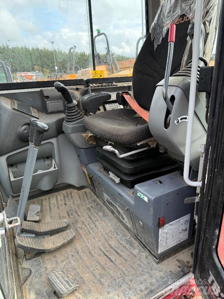 Takeuchi TB 230 Mini ekskavatörler, 7 tona dek