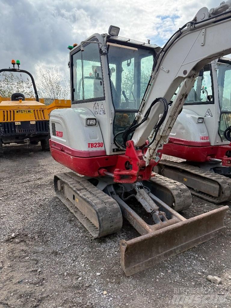 Takeuchi TB 230 Mini ekskavatörler, 7 tona dek