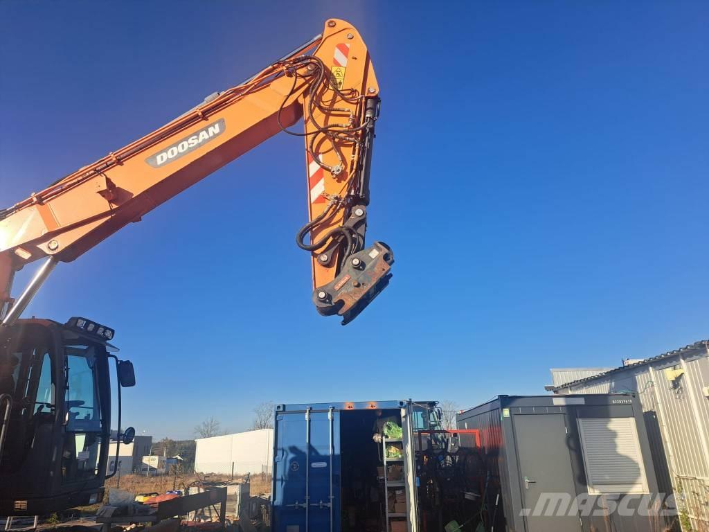 Doosan DX170W-5 Lastik tekerli ekskavatörler
