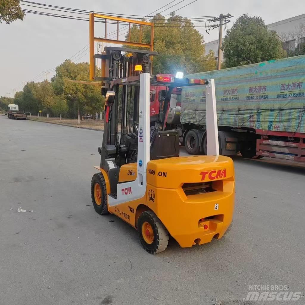 TCM FD30 Dizel forkliftler