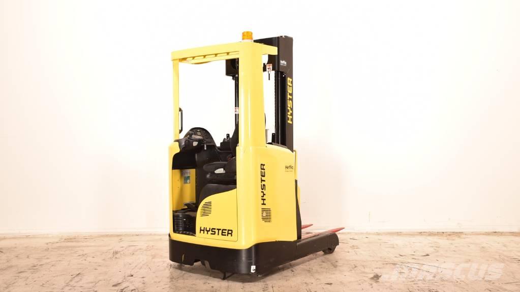 Hyster R 1.2 E Reach truck - depo içi istif araçları