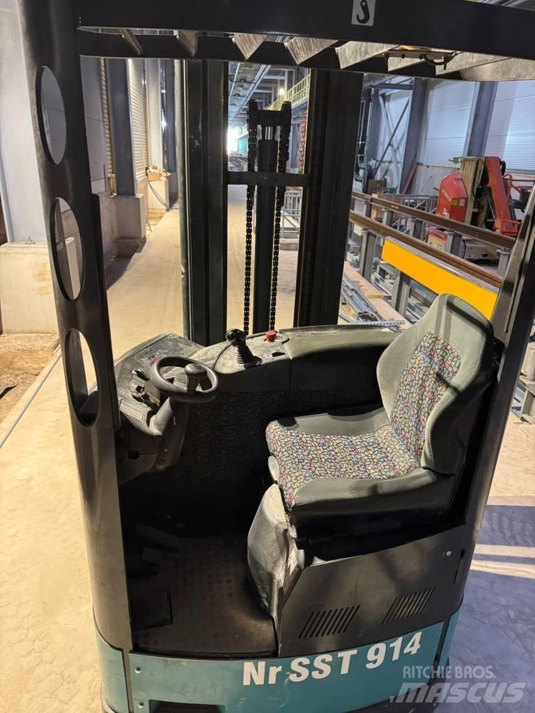 Still FM 14 l Reach truck - depo içi istif araçları