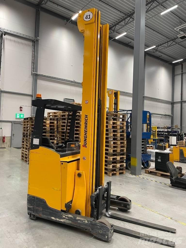 Jungheinrich ETV 214 Reach truck - depo içi istif araçları