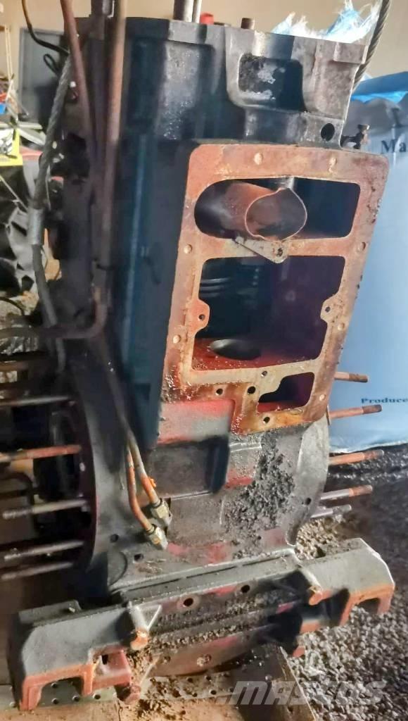 New Holland TM 120 Traktörler