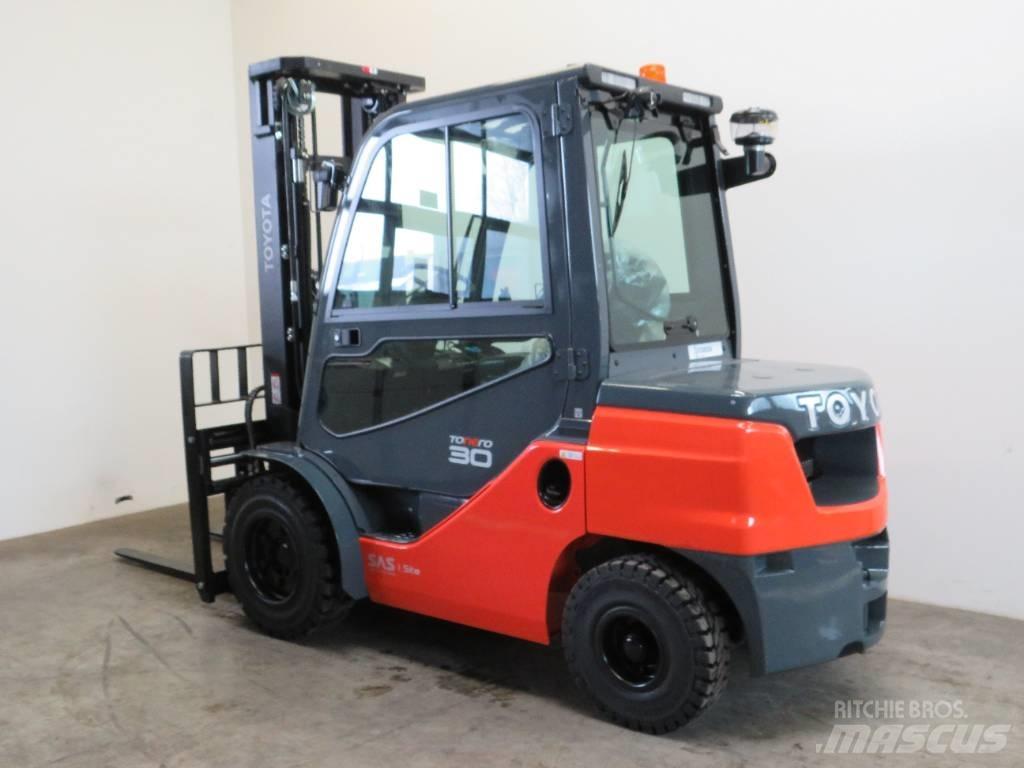 Toyota 52-8 FDF 30 Dizel forkliftler