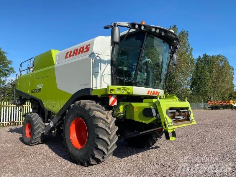 CLAAS LEXION 750 Biçerdöverler