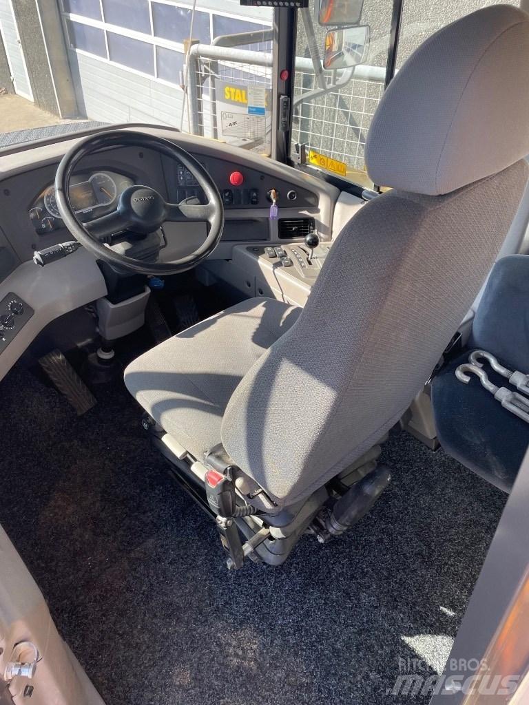 Volvo A25G Belden kirma kaya kamyonu