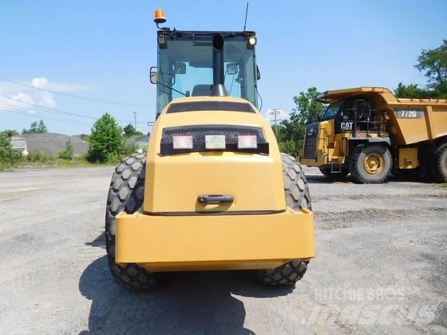 CAT CS 74 Tek tamburlu silindirler