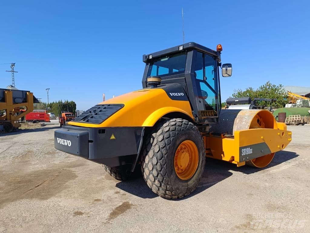 Volvo SD 190 Tek tamburlu silindirler