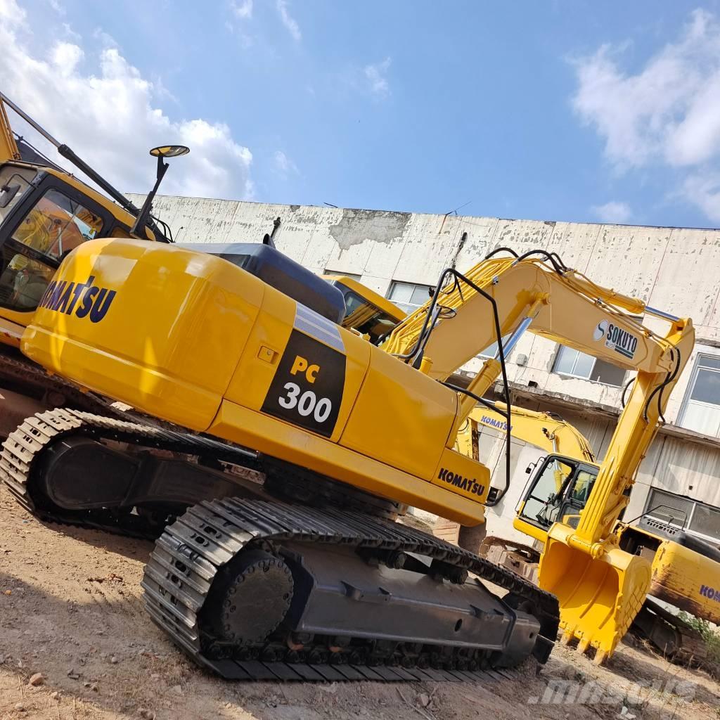 Komatsu PC 300-7 Paletli ekskavatörler