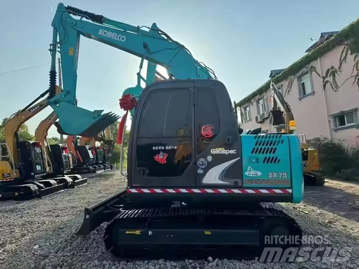 Kobelco SK 75 Paletli ekskavatörler