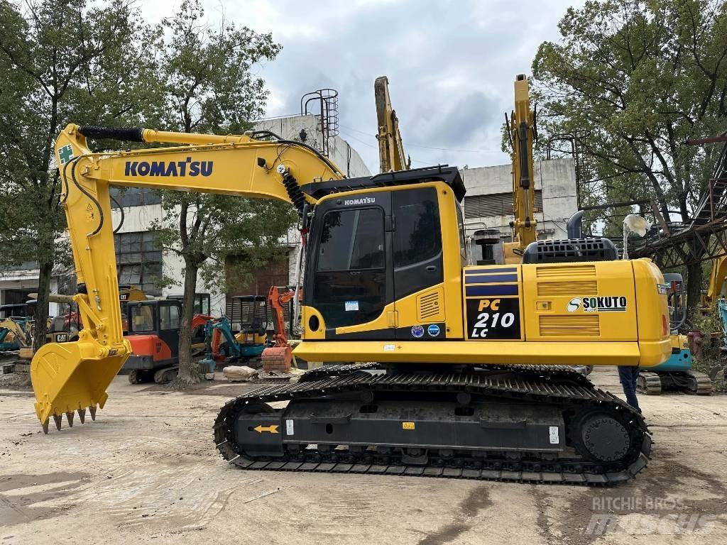 Komatsu PC 210-8 Paletli ekskavatörler