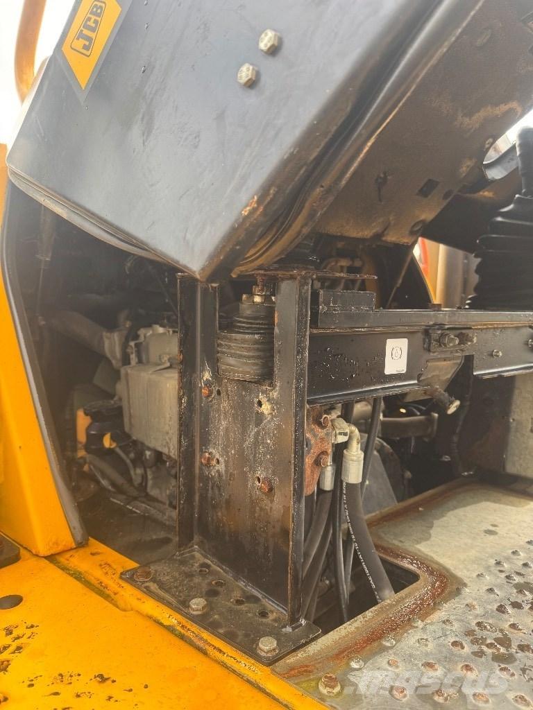 JCB 6 T-1 Belden kirma kamyonlar