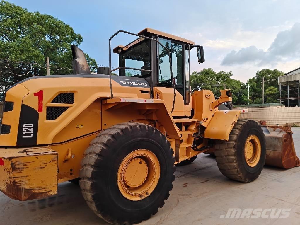Volvo L 120 Tekerlekli yükleyiciler