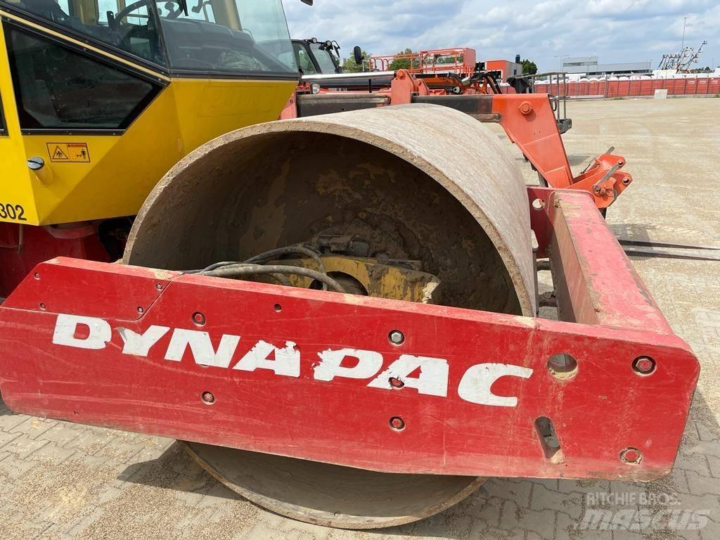Dynapac CA 302 D Tek tamburlu silindirler