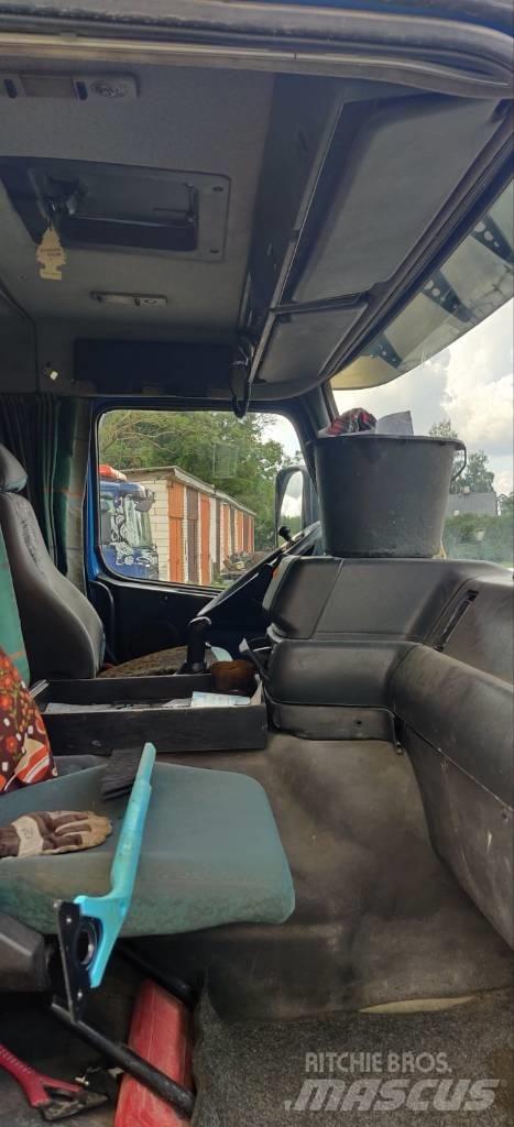 Volvo FM12 Vinçli kamyonlar