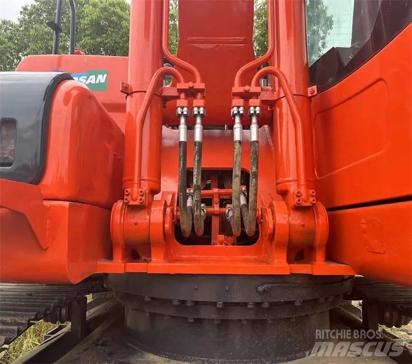 Doosan DX225LC-9C Paletli ekskavatörler