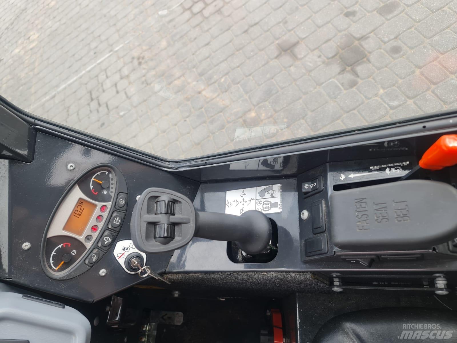 Bobcat L28 Mini yükleyiciler