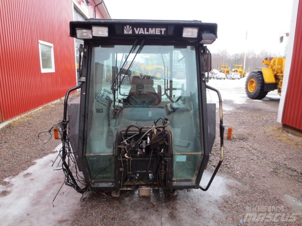 Valmet 8600 Kabin