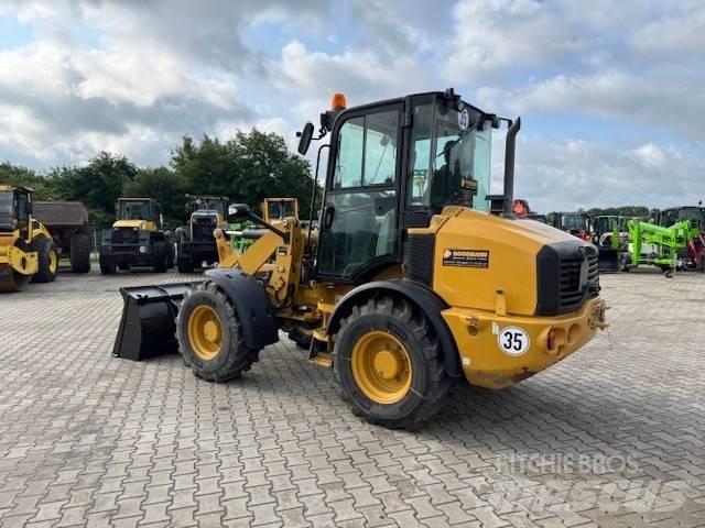 CAT 908 Tekerlekli yükleyiciler