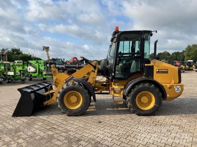 CAT 908 Tekerlekli yükleyiciler