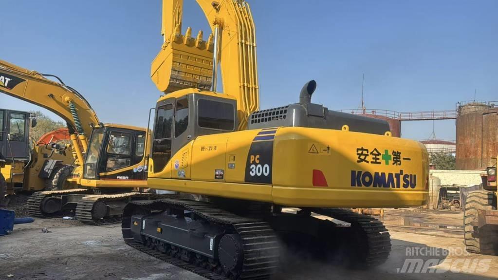 Komatsu PC 300 Paletli ekskavatörler