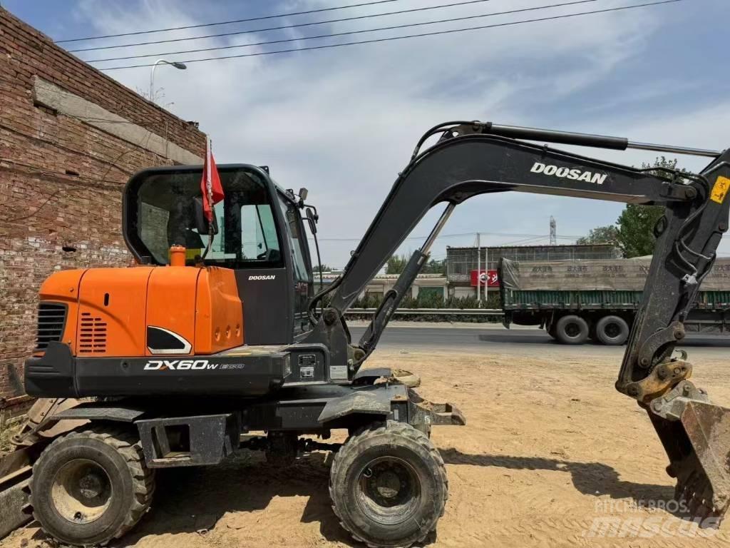 Doosan DX 60 Mini ekskavatörler, 7 tona dek