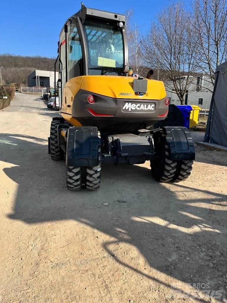 Mecalac 7 MWR Lastik tekerli ekskavatörler