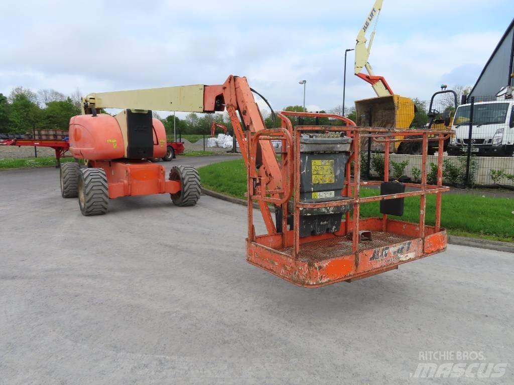 JLG 800 AJ Körüklü personel platformları