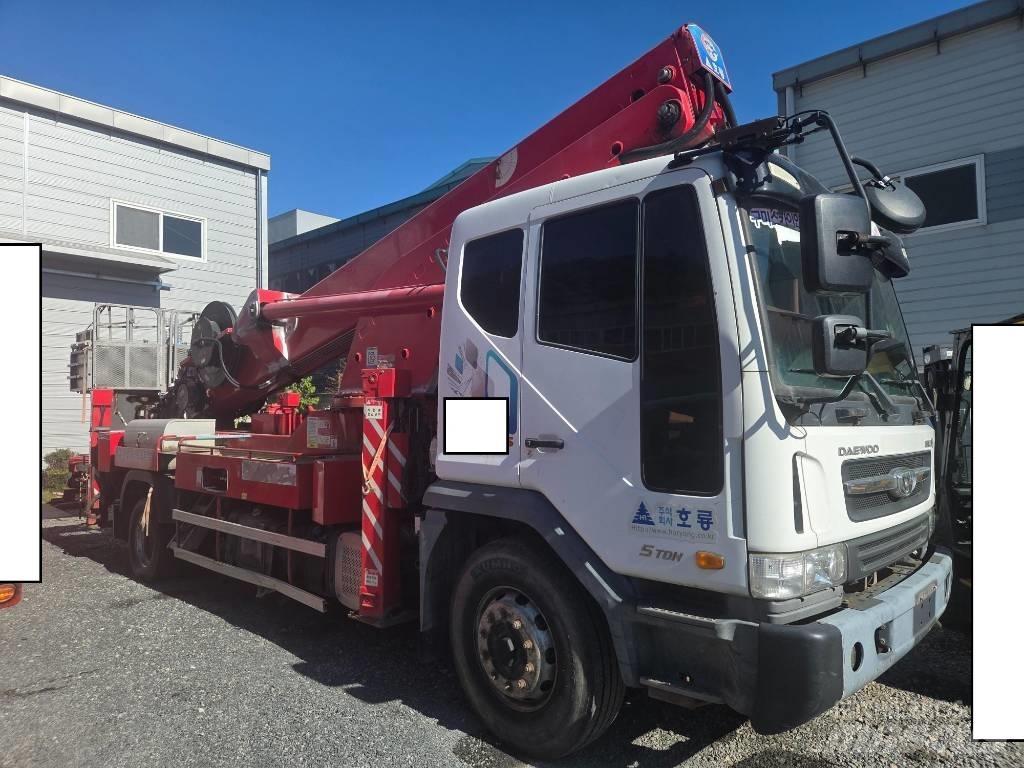 Horyong SKY450 Araç üstü platformlar