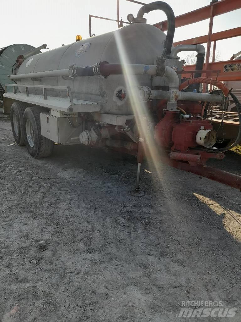 REM RB100 Sivi gübre ve ilaç tankerleri