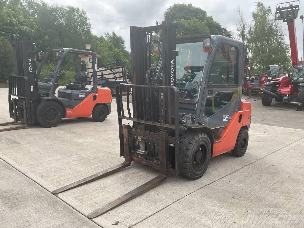 Toyota 02-8 FDF 30 Dizel forkliftler