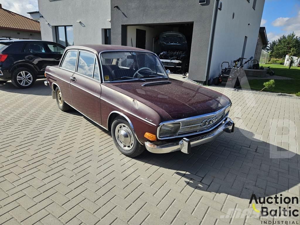 Audi 60 Otomobiller