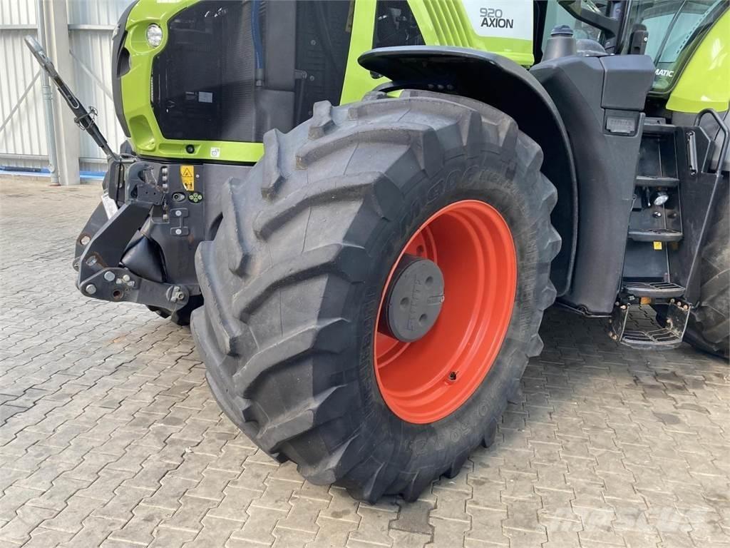 CLAAS Axion 920 Traktörler