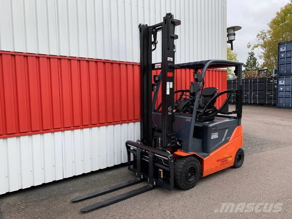 Toyota 8 FBMKT 25 Elektrikli forkliftler
