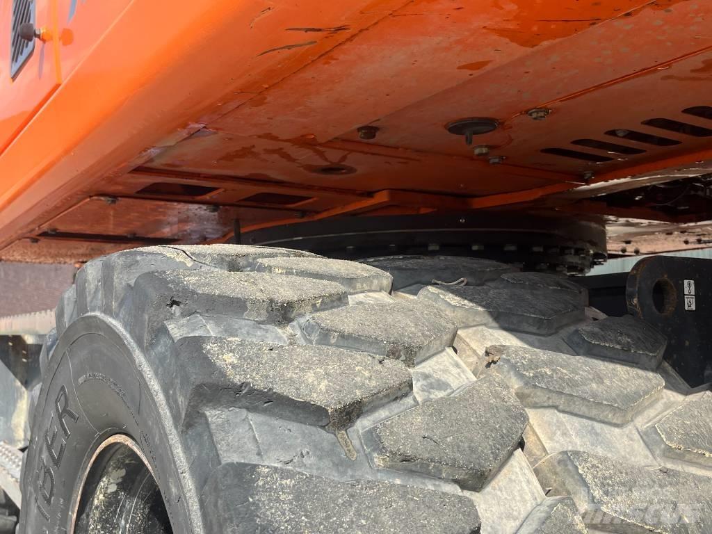 Doosan DX 160 W-3 Lastik tekerli ekskavatörler