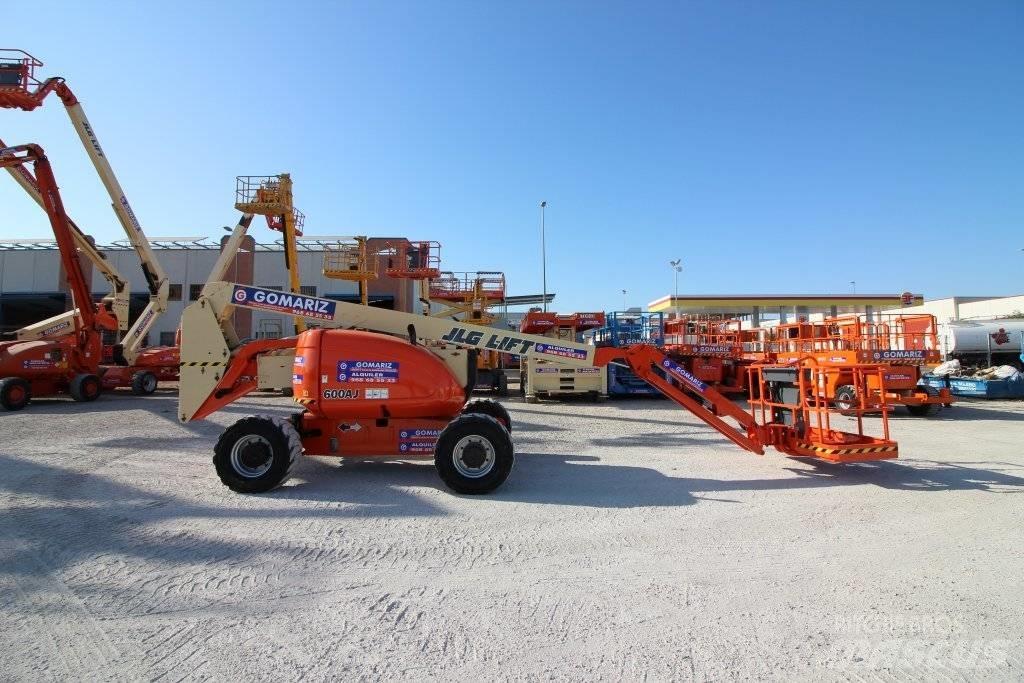 JLG 600 AJ Körüklü personel platformları