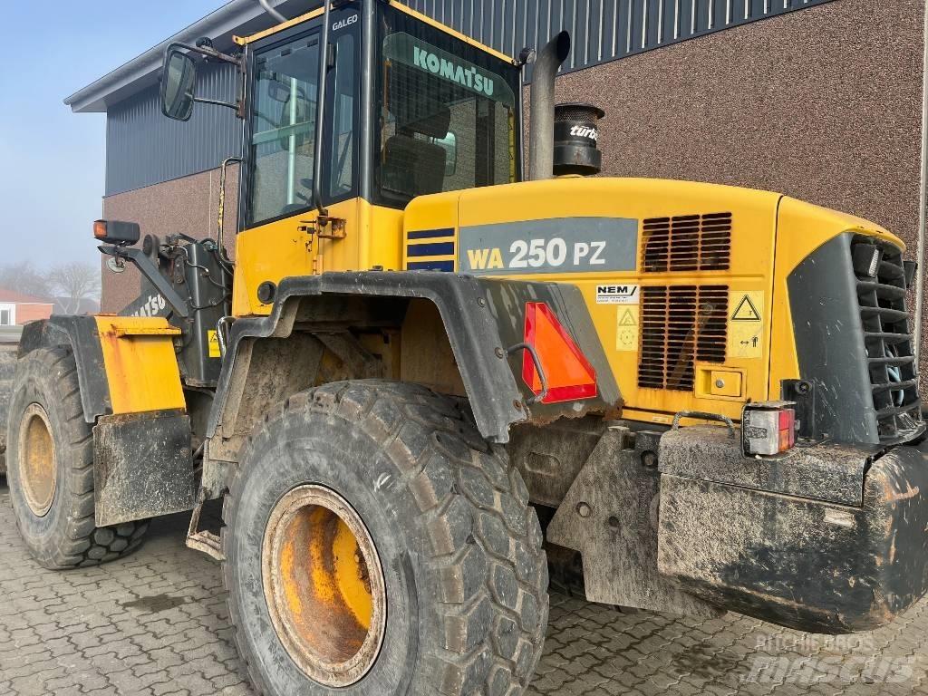 Komatsu WA 250 PZ-5 Tekerlekli yükleyiciler