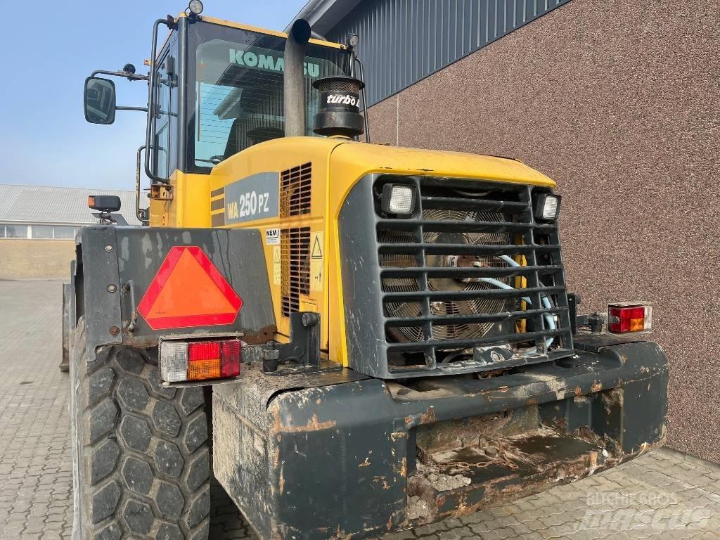 Komatsu WA 250 PZ-5 Tekerlekli yükleyiciler