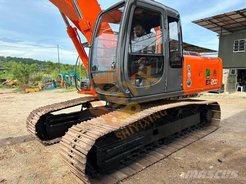 Hitachi EX 200 Paletli ekskavatörler
