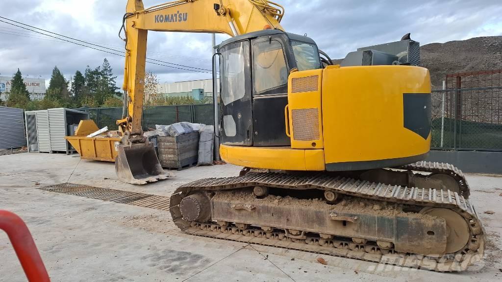 Komatsu PC 228 Paletli ekskavatörler