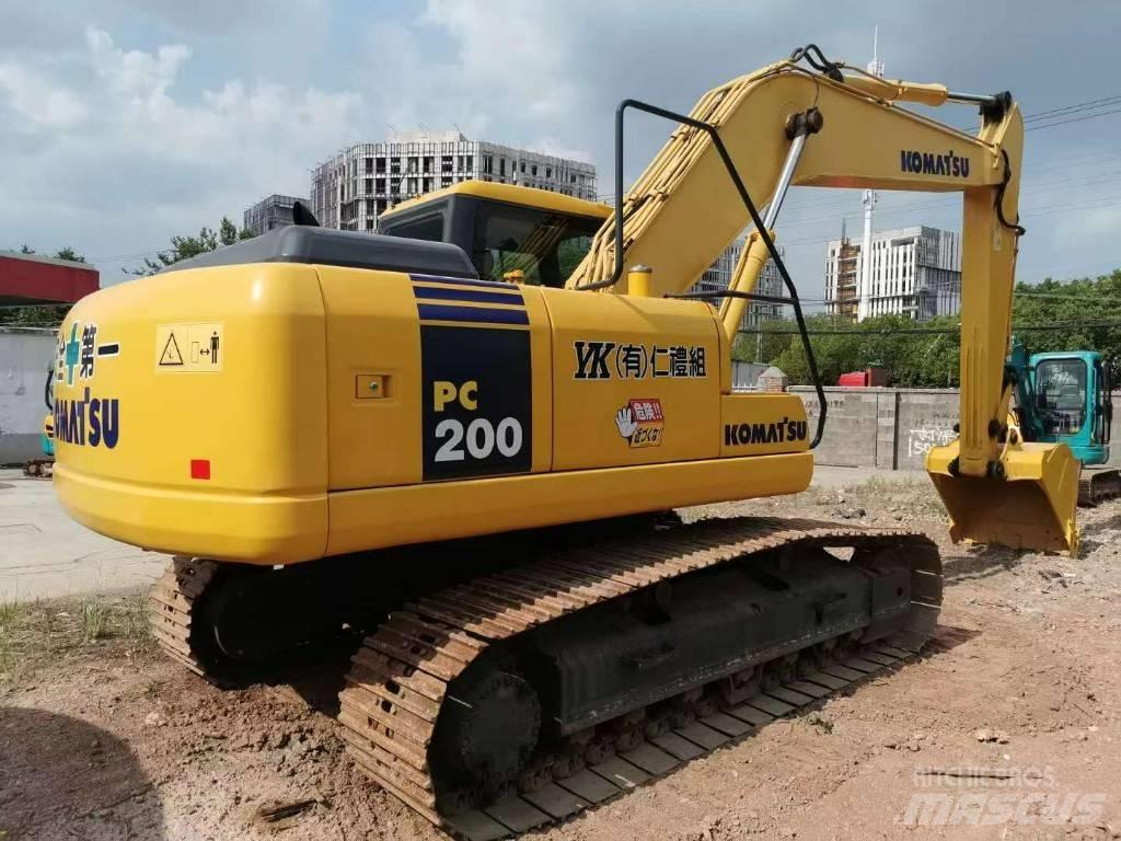 Komatsu PC 200 Paletli ekskavatörler