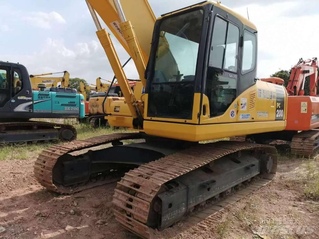 Komatsu PC 200 Paletli ekskavatörler